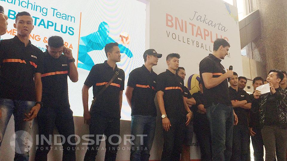 Tim Voli Putra Jakarta BNI Taplus untuk mengikuti Proliga 2017. - INDOSPORT